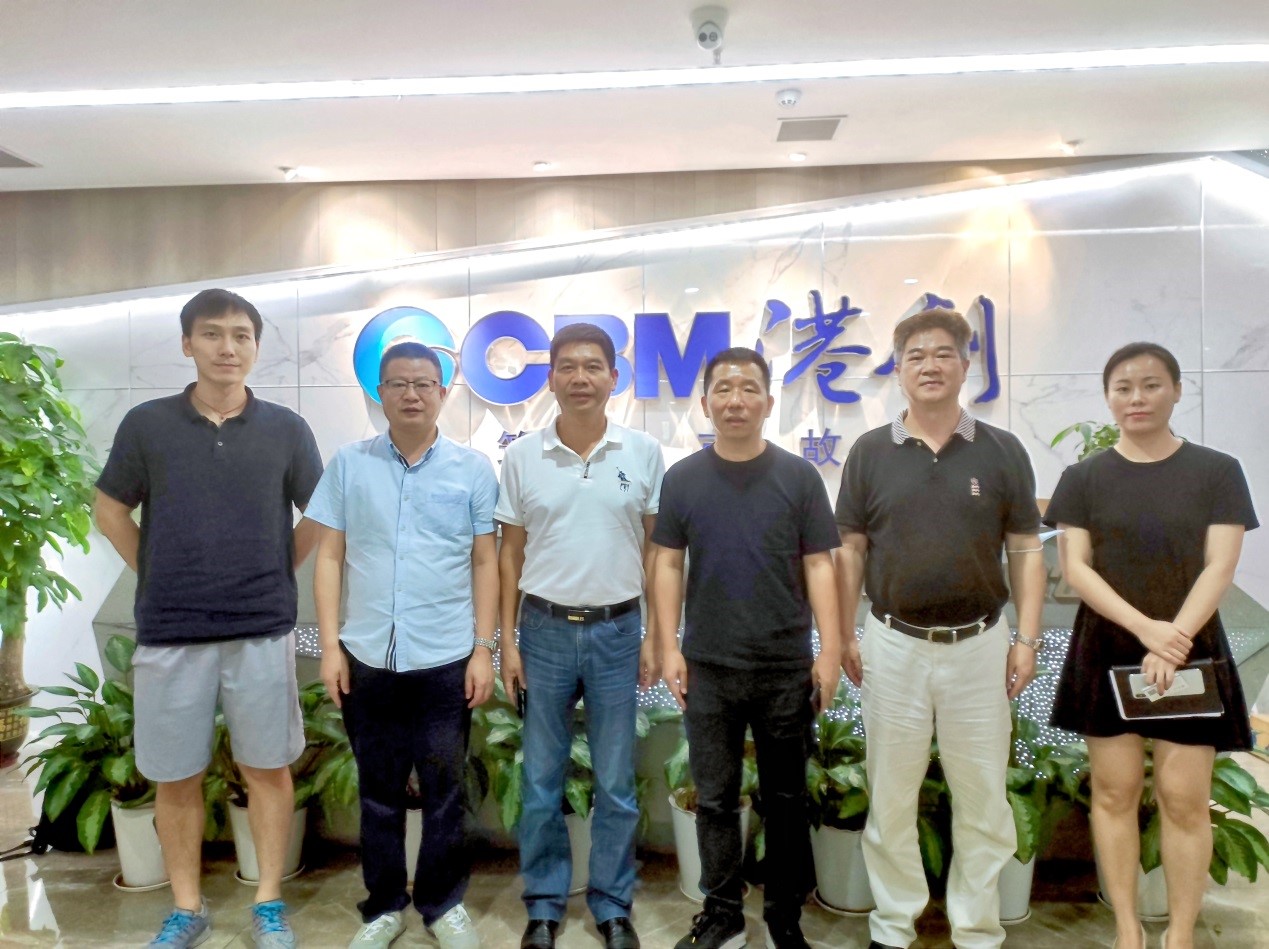 武漢理工大學深圳研究院執行院長盧順翔一行蒞臨港創建材公司指導交流